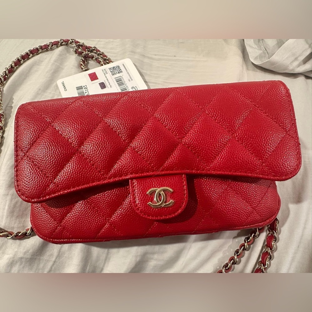 22P Chanel Chain O phone holder wallet on chain